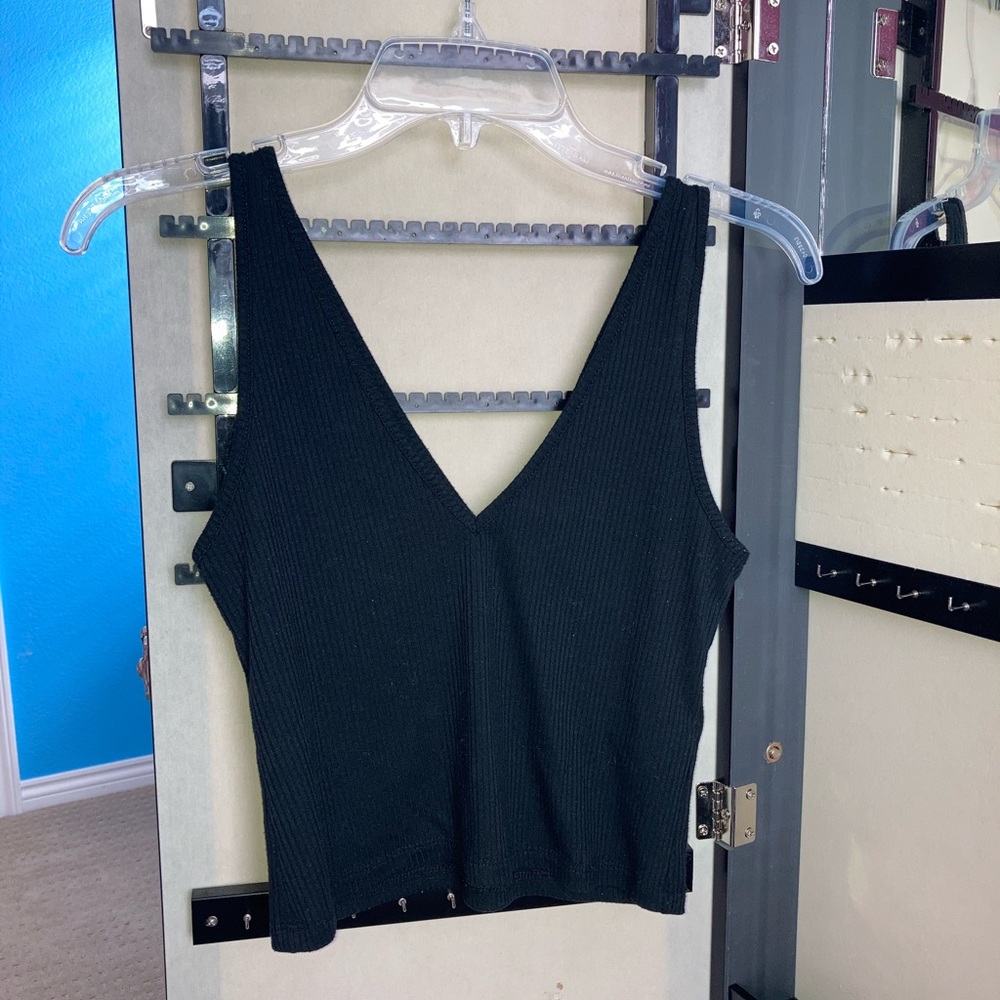 V-neck Crop Top